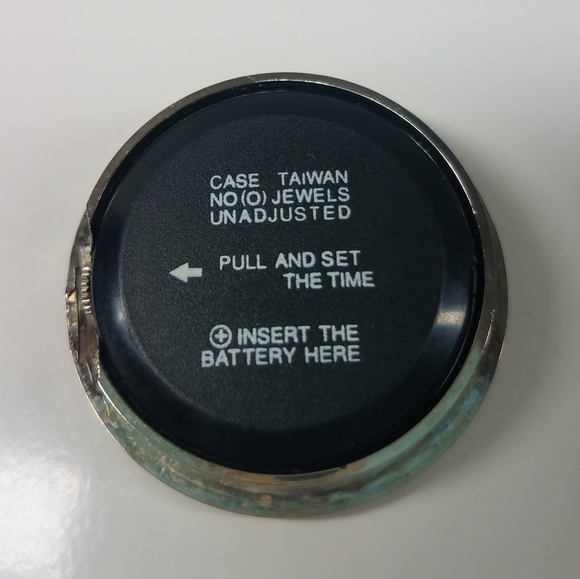 Royal Limited Crystal Quartz Clock - Picture 10 of 11